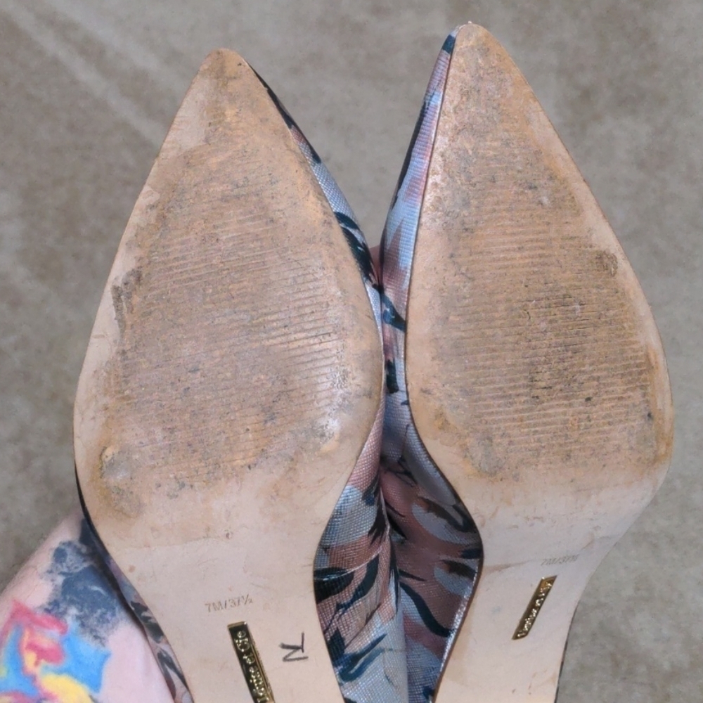 Louise et Cie Floral Pumps - Picture 4 of 4